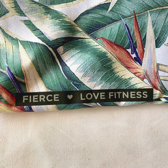 Reversible Bird of Paradise Active Crop Top - Picture 2 of 3